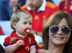 女足比赛现场气氛火爆,球迷激情高涨(女足比赛现场气氛火爆,球迷激情高涨视频) 女足比赛现场气氛火爆,球迷激情高涨(女足比赛现场气氛火爆,球迷激情高涨视频)