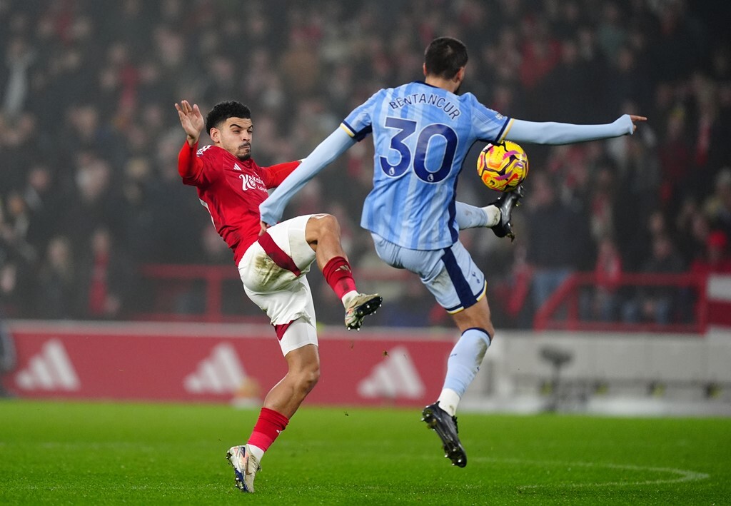 热刺神奇逆转，维拉队遭遇两连败(英超热刺21维拉 孙兴慜两送助攻)